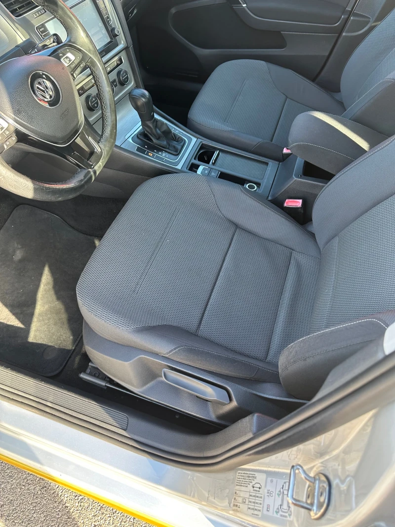 VW Golf, снимка 7 - Автомобили и джипове - 52730223