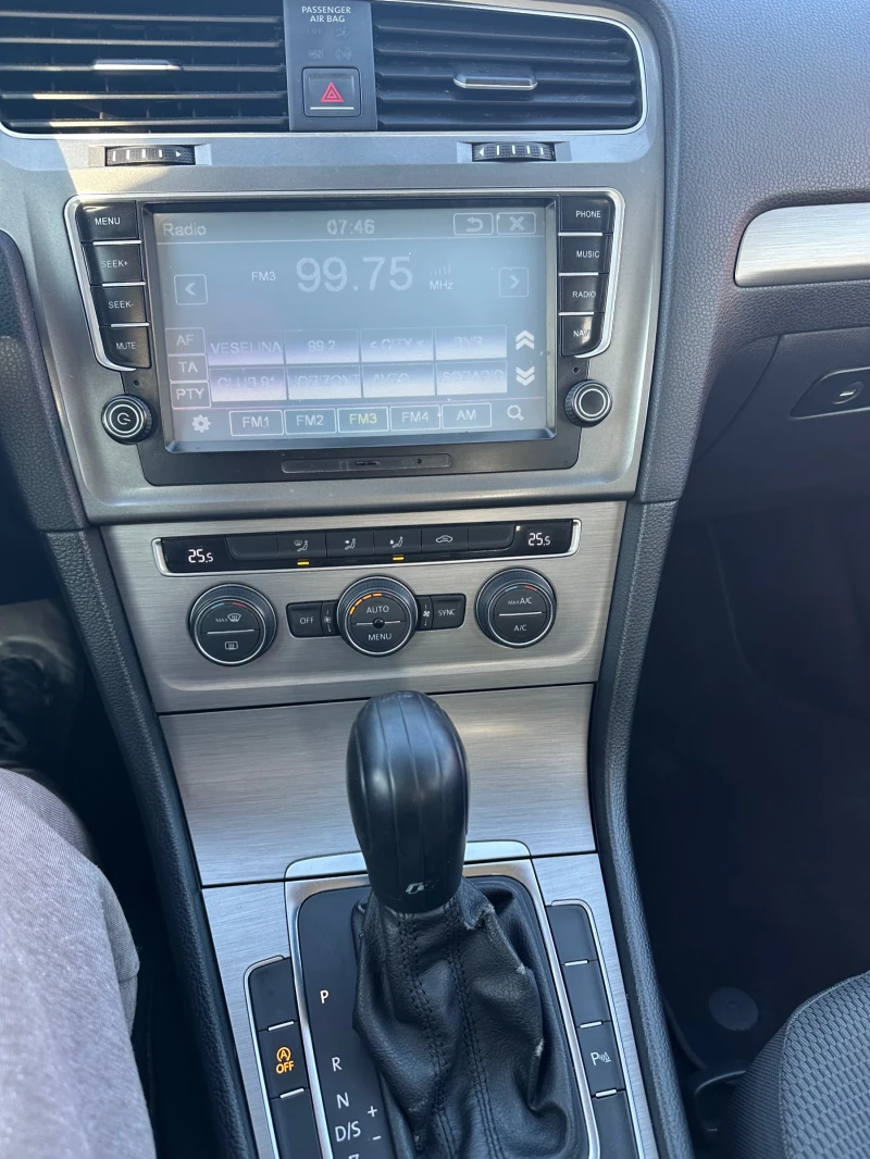 VW Golf, снимка 9 - Автомобили и джипове - 52730223