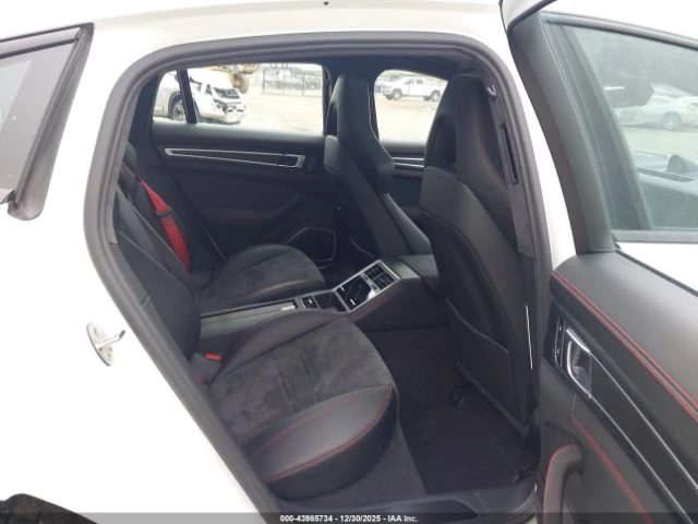 Porsche Panamera GTS* КРАЙНА ЦЕНА , снимка 12 - Автомобили и джипове - 53878151