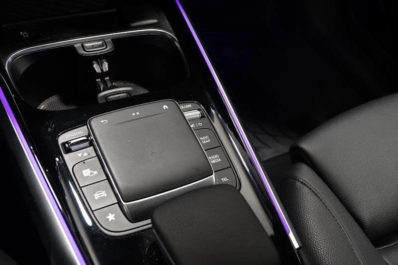 Mercedes-Benz EQB ДИРЕКТНО ОТ MERCEDES* 250+ , снимка 10 - Автомобили и джипове - 53893974