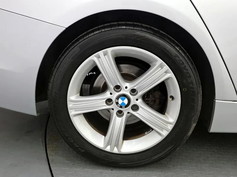 BMW 320 d, снимка 5 - Автомобили и джипове - 54590233