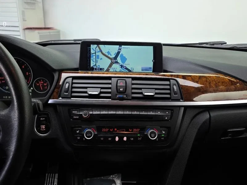 BMW 320 d, снимка 14 - Автомобили и джипове - 54590233