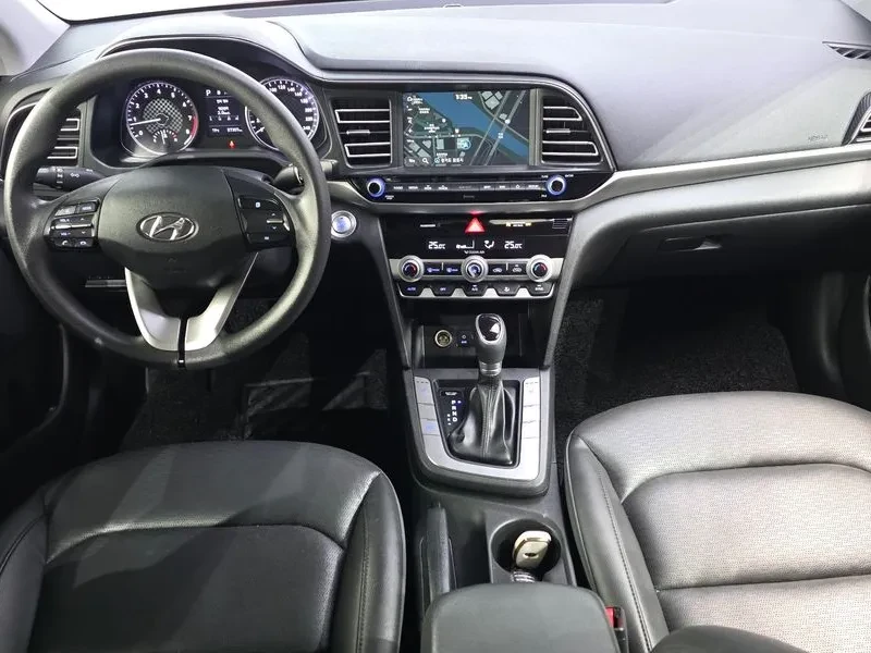 Hyundai Elantra 1.6 Smart Choice, снимка 7 - Автомобили и джипове - 56719553