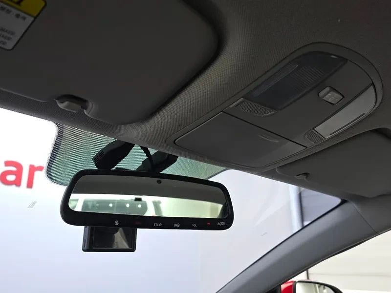 Hyundai Elantra 1.6 Smart Choice, снимка 15 - Автомобили и джипове - 56719553