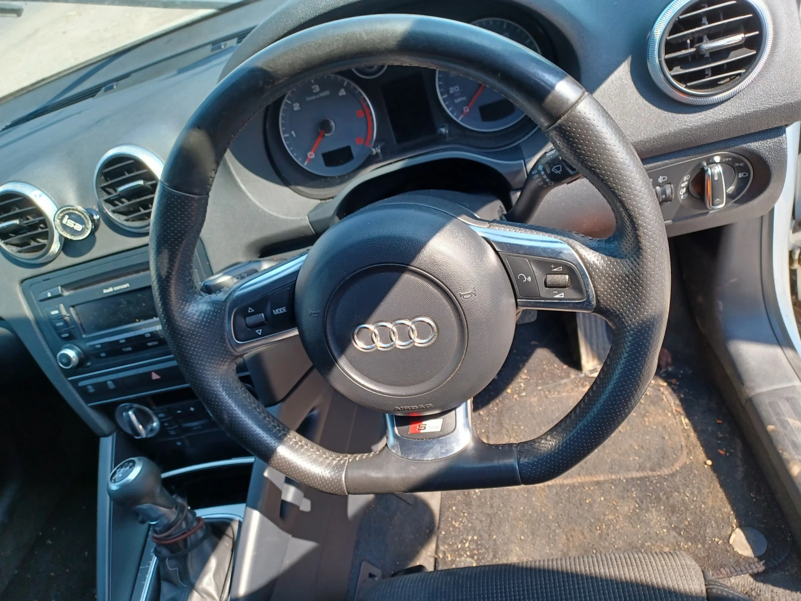 Audi A3 1.6TDI S line - изображение 5