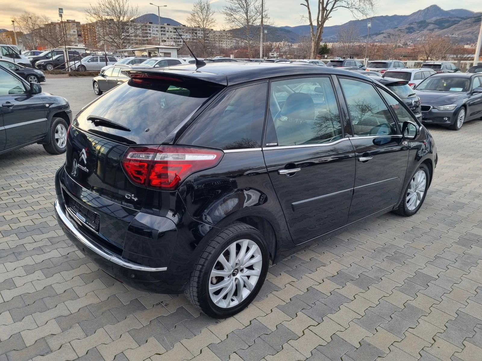 Citroen C4 Picasso 2.0HDi-150ps АВТОМАТИК * FACELIFT* 2012г. EXCLUSIV - изображение 6