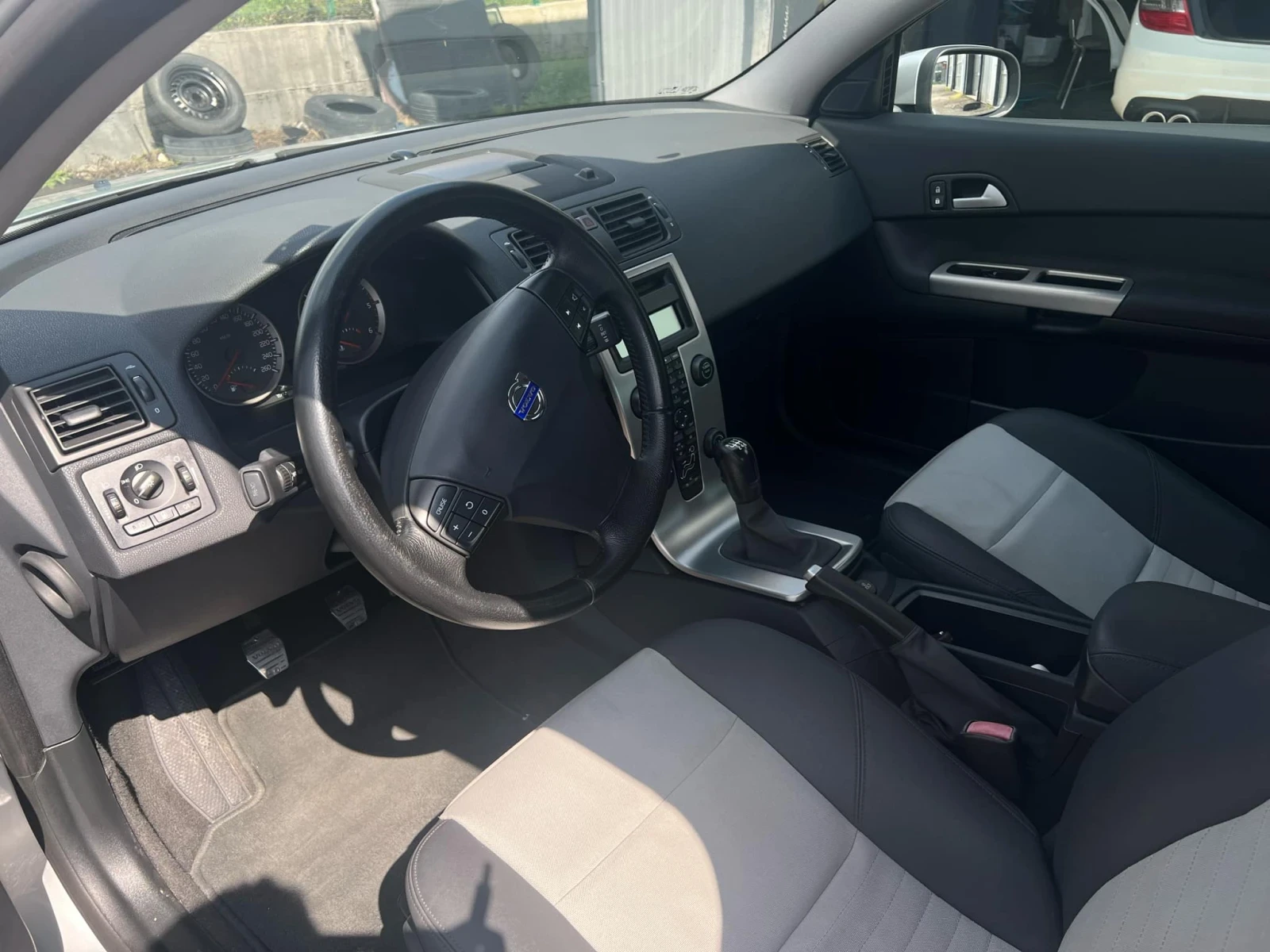 Volvo C30  - изображение 2
