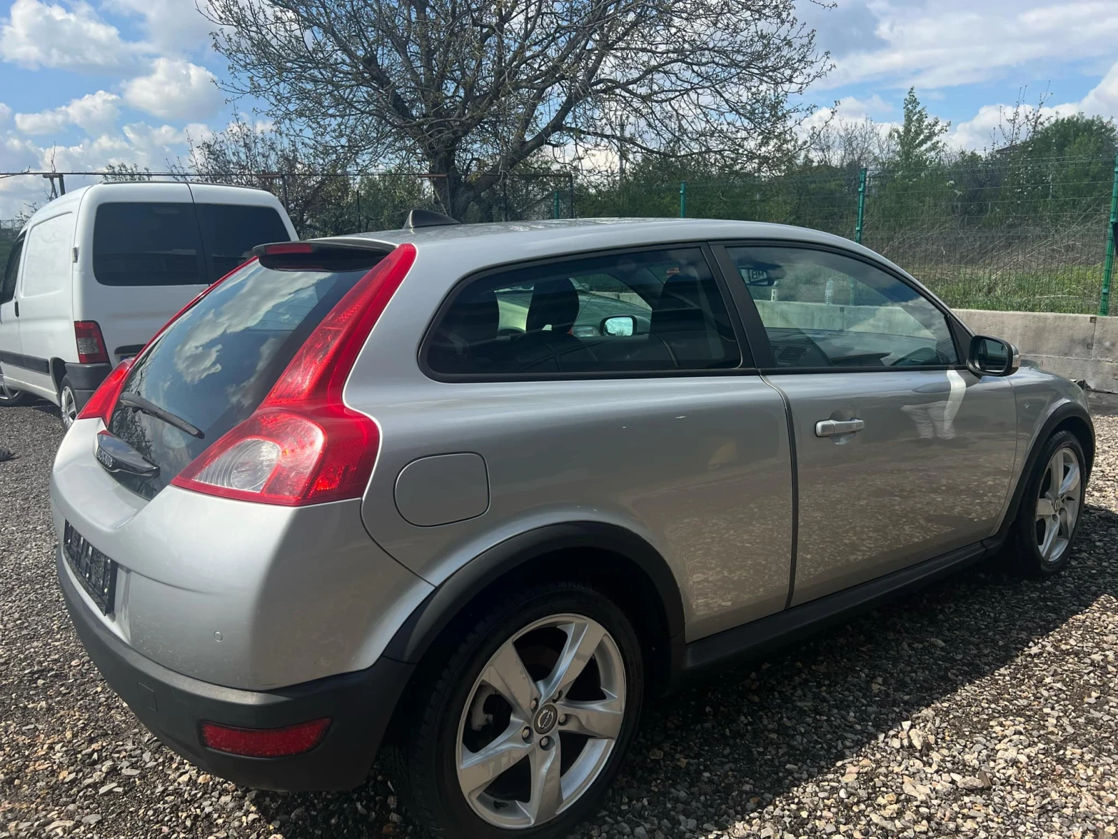 Volvo C30  - изображение 8