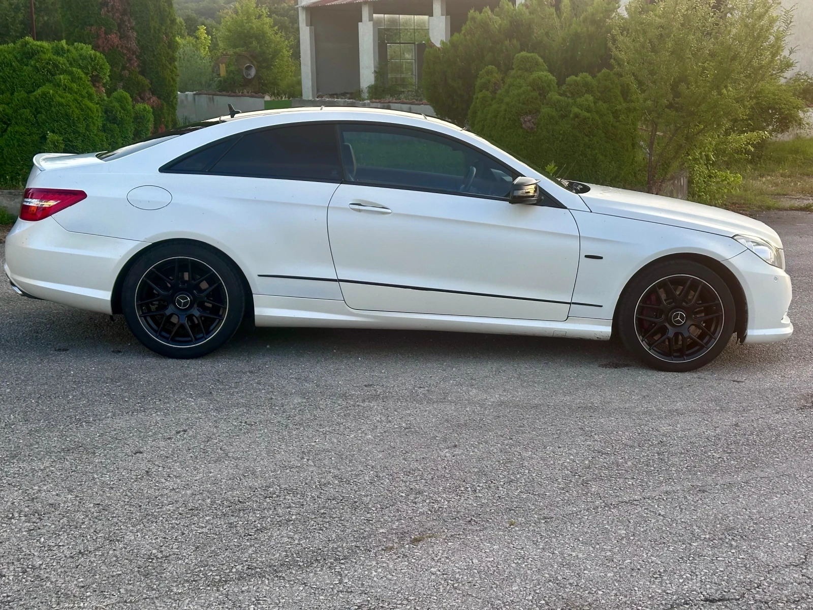 Mercedes-Benz E 500 AMG LINE 388кс.  - изображение 8