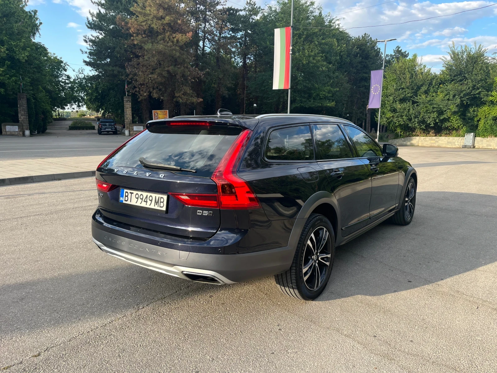 Volvo V90 Cross Country * РЕГИСТРИРАН* ОБСЛУЖЕН*  - изображение 5