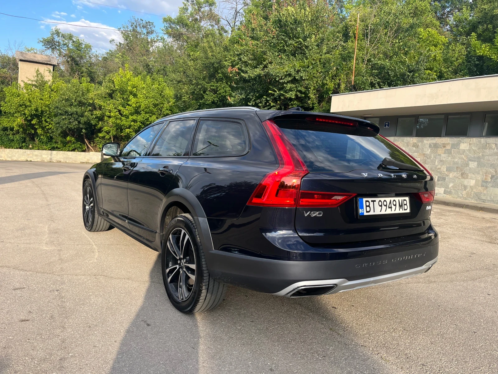 Volvo V90 Cross Country * РЕГИСТРИРАН* ОБСЛУЖЕН*  - изображение 3