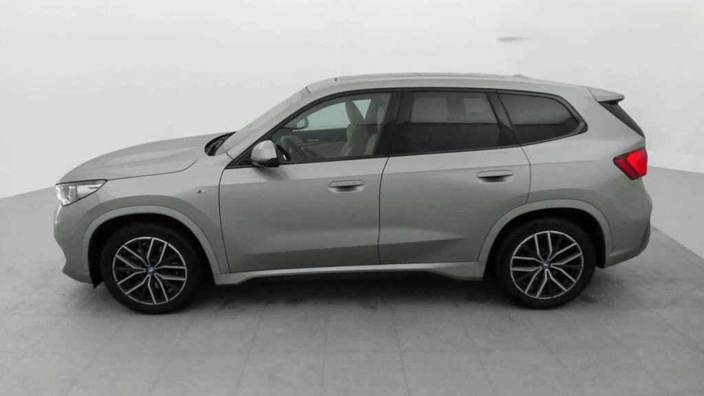 BMW iX1 xDrive30/313HP/M-SPORT/HUD/CAM/NAVI/LED/CPLAY | Mobile.bg � ����������� 1