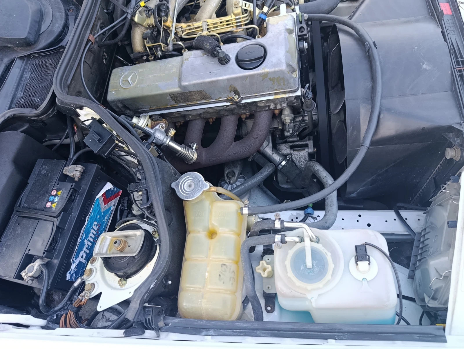 Mercedes-Benz E 200 Дизел, климатик!!!, снимка 9 - Автомобили и джипове - 53713122