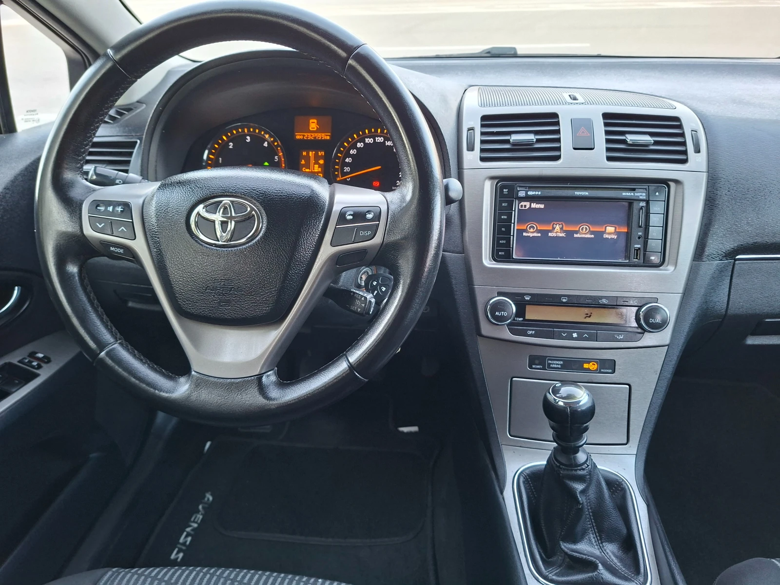 Toyota Avensis 2, 0D4D* NAVI* KAM* Klima, снимка 14 - Автомобили и джипове - 53879369