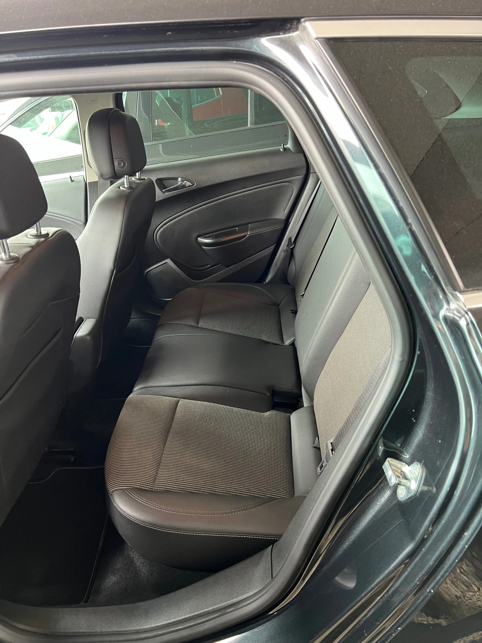 Opel Astra, снимка 13 - Автомобили и джипове - 54031249