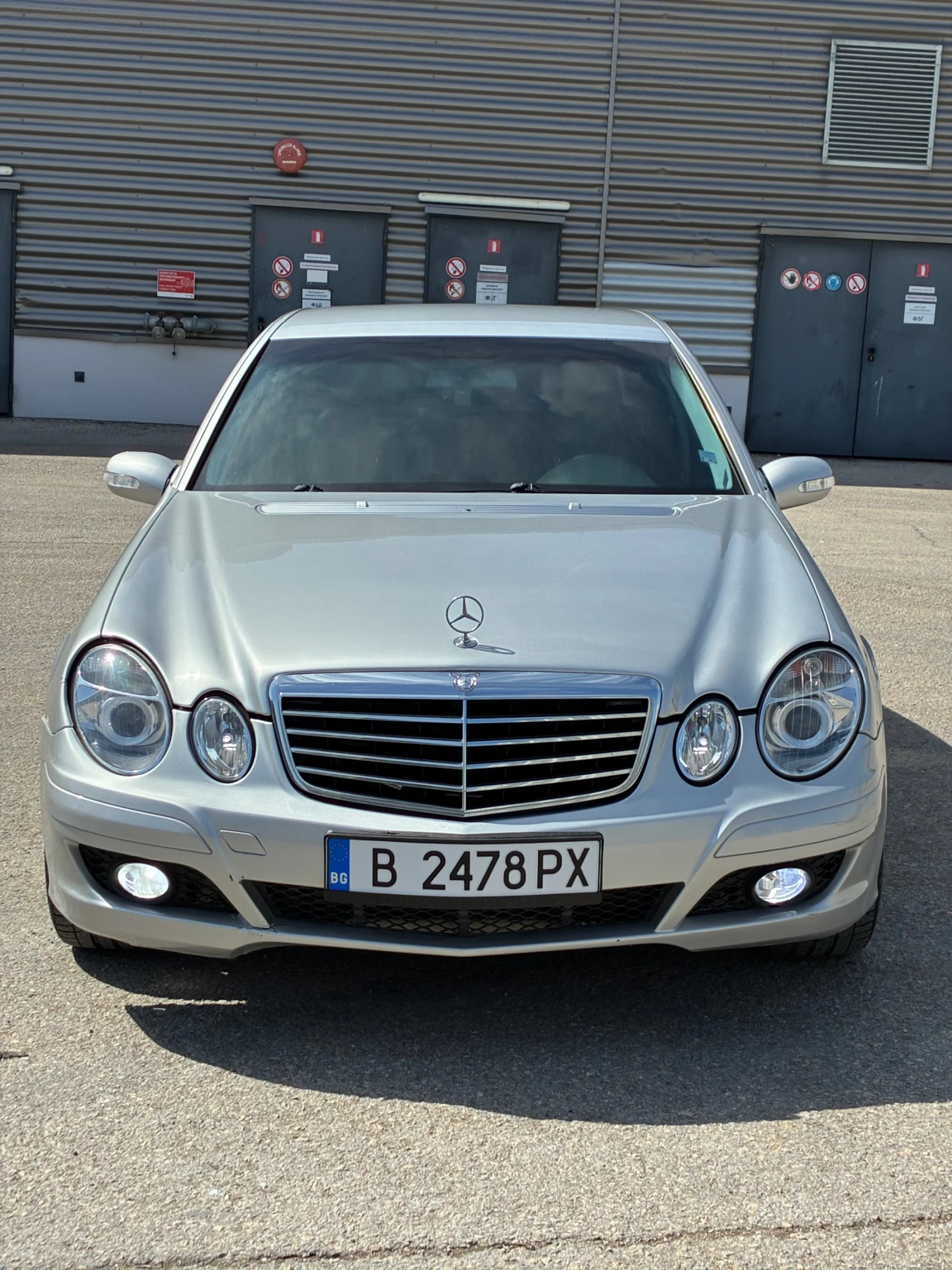 Mercedes-Benz E 270 Elegance , снимка 7 - Автомобили и джипове - 54081893
