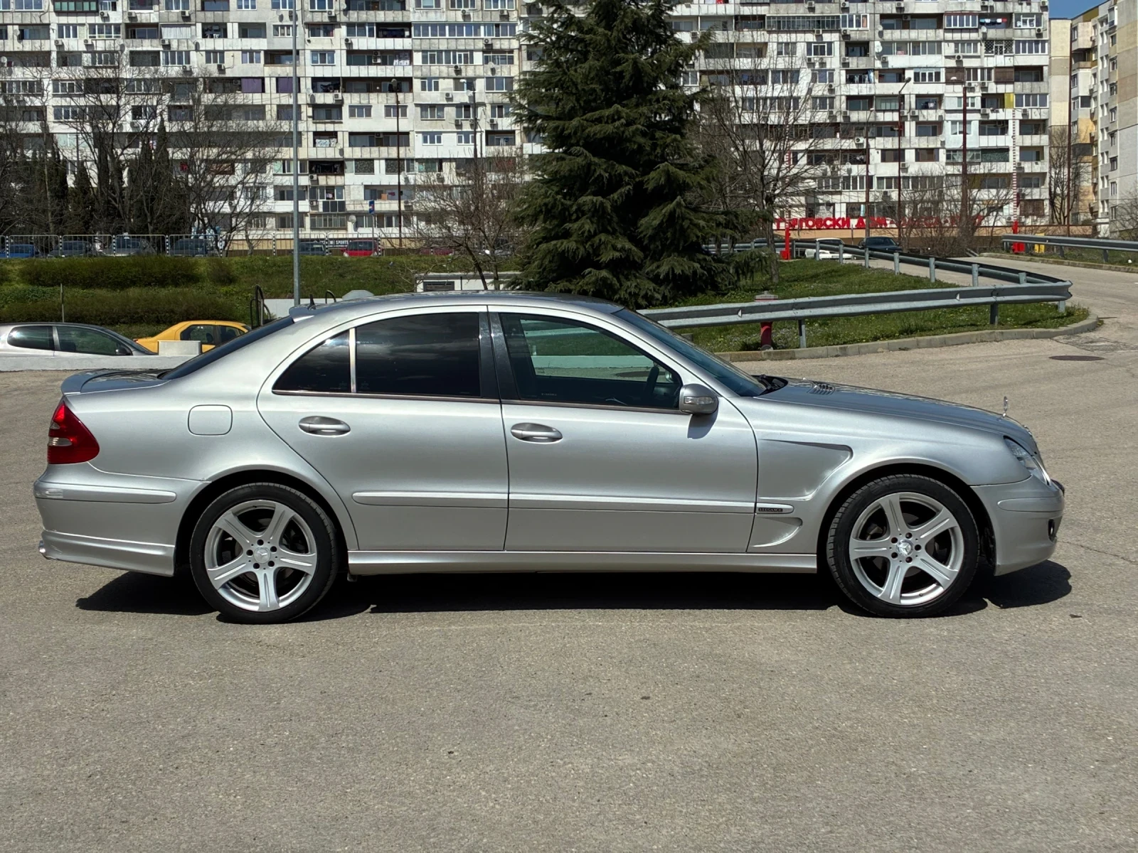 Mercedes-Benz E 270 Elegance , снимка 6 - Автомобили и джипове - 54081893