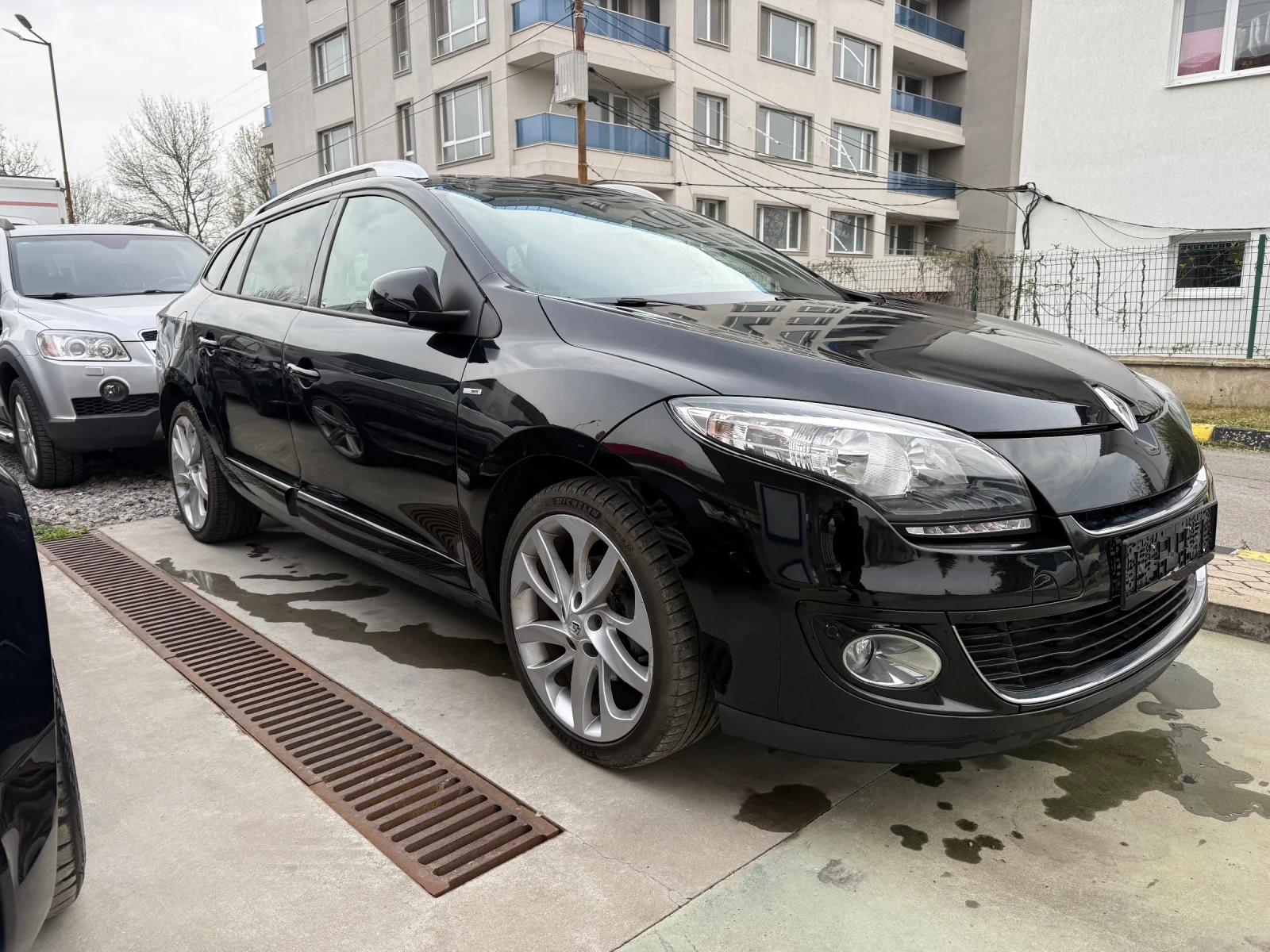 Renault Megane 1.4/BOSE/FULL/Гаранция!, снимка 2 - Автомобили и джипове - 54202989