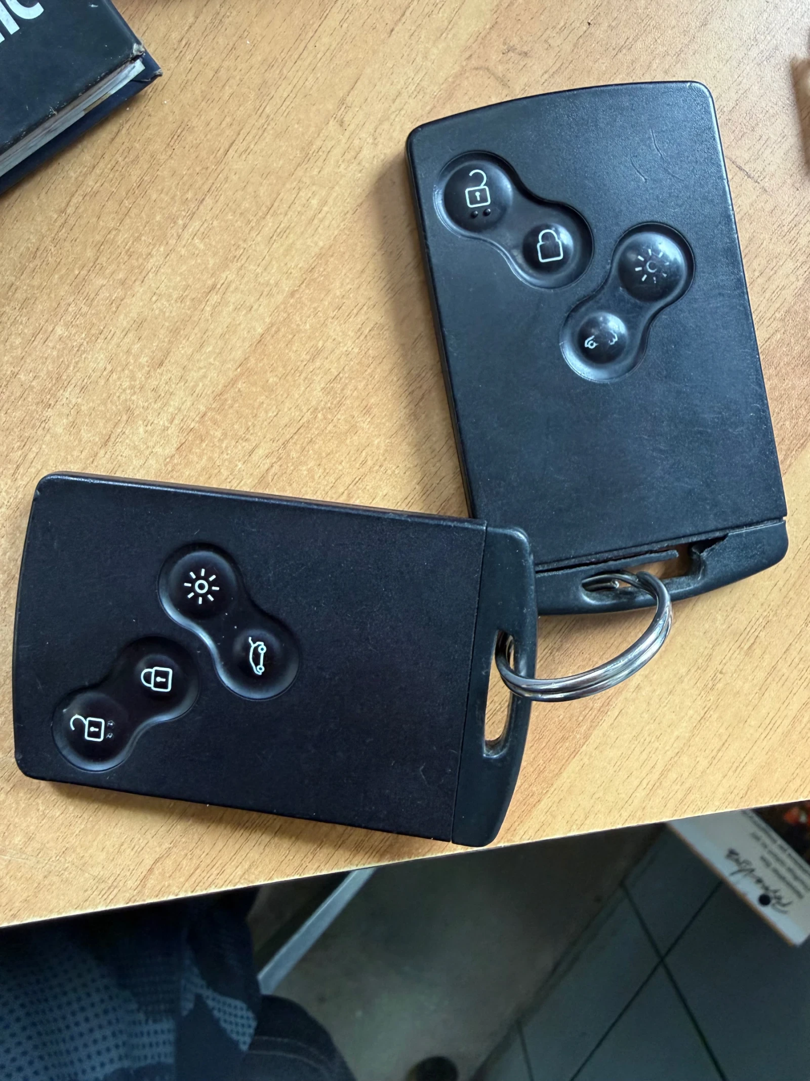 Renault Megane 1.4/BOSE/FULL/Гаранция!, снимка 13 - Автомобили и джипове - 54202989