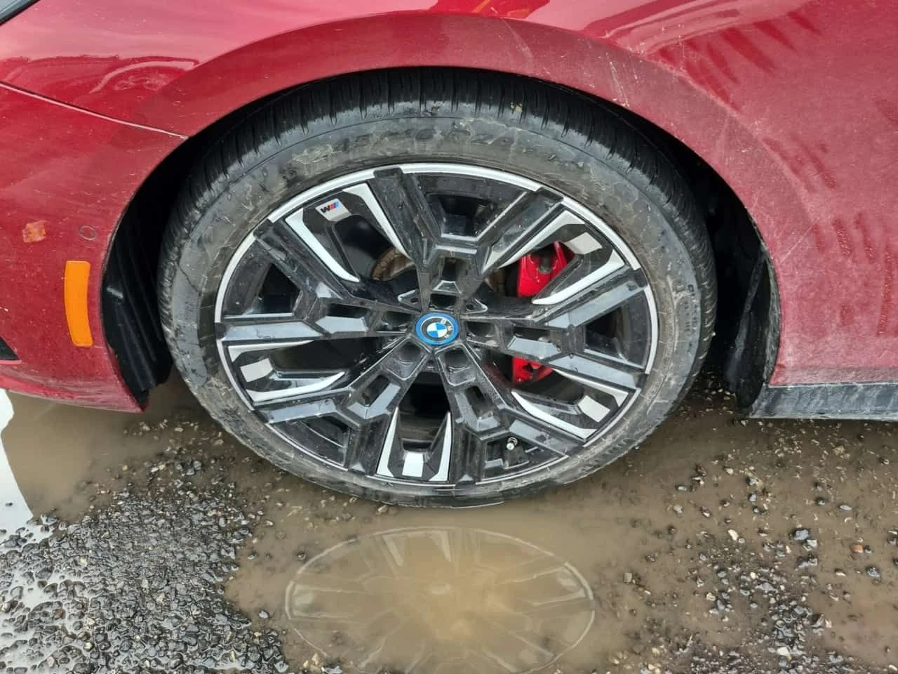 BMW i5 M60 XDRIVE| SWAROWSKI| BOWERS & WILKINS| 2 КЛЮЧА, снимка 5 - Автомобили и джипове - 54225037