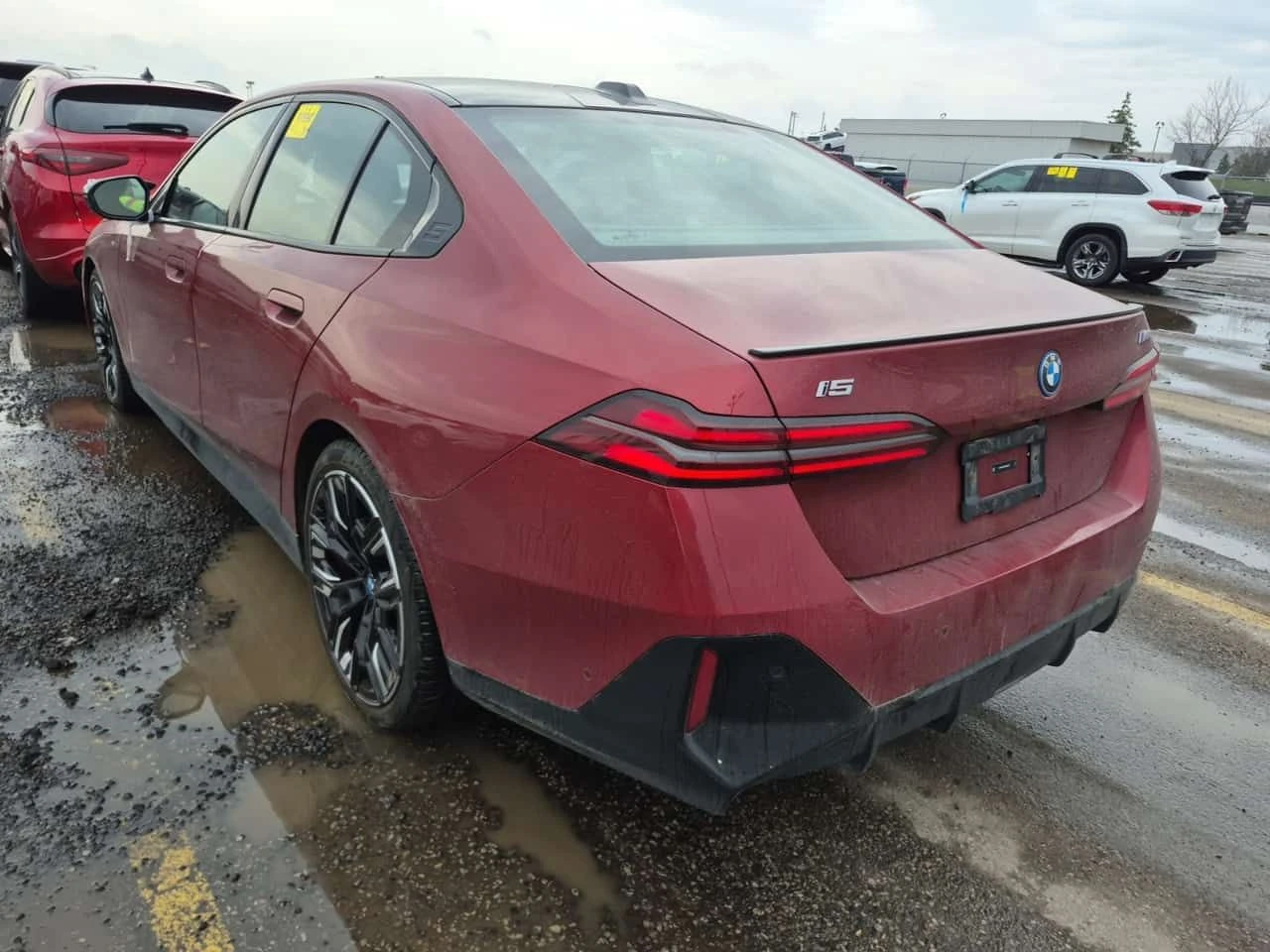 BMW i5 M60 XDRIVE| SWAROWSKI| BOWERS & WILKINS| 2 КЛЮЧА, снимка 4 - Автомобили и джипове - 54225037