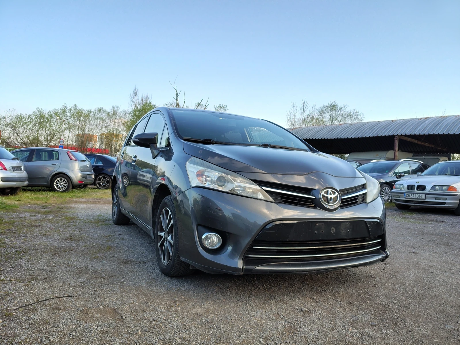 Toyota Verso 1.6, снимка 2 - Автомобили и джипове - 54244124