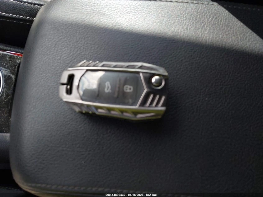 VW Passat 3.6L V-6 DI, DOHC, VVT, 280HP Front Wheel Drive | Mobile.bg � ����������� 11