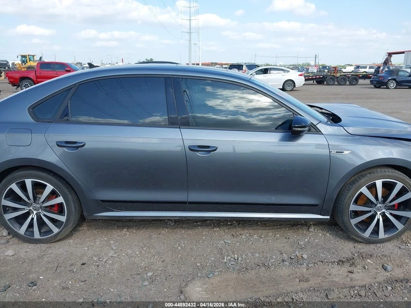 VW Passat 3.6L V-6 DI, DOHC, VVT, 280HP Front Wheel Drive | Mobile.bg � ����������� 13
