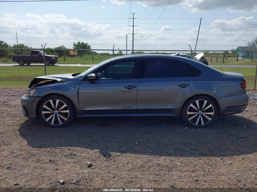 VW Passat 3.6L V-6 DI, DOHC, VVT, 280HP Front Wheel Drive | Mobile.bg � ����������� 14