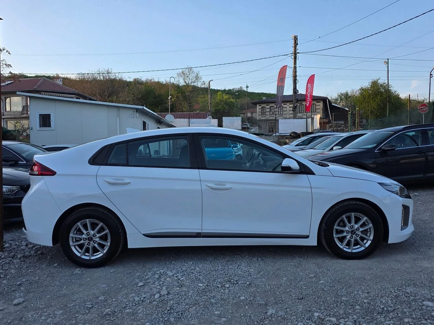 Hyundai Ioniq 1.6 HYBRID 140K.C. / АВТОМАТ / НАВИ / КАР-ПЛЕЙ, снимка 6 - Автомобили и джипове - 54436836