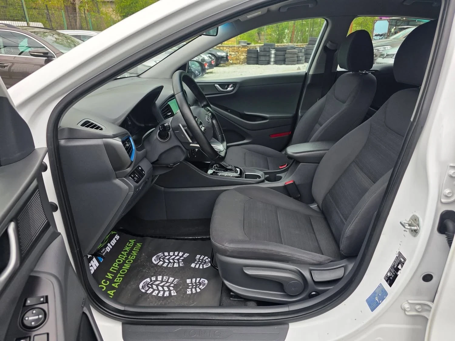 Hyundai Ioniq 1.6 HYBRID 140K.C. / АВТОМАТ / НАВИ / КАР-ПЛЕЙ, снимка 8 - Автомобили и джипове - 54436836