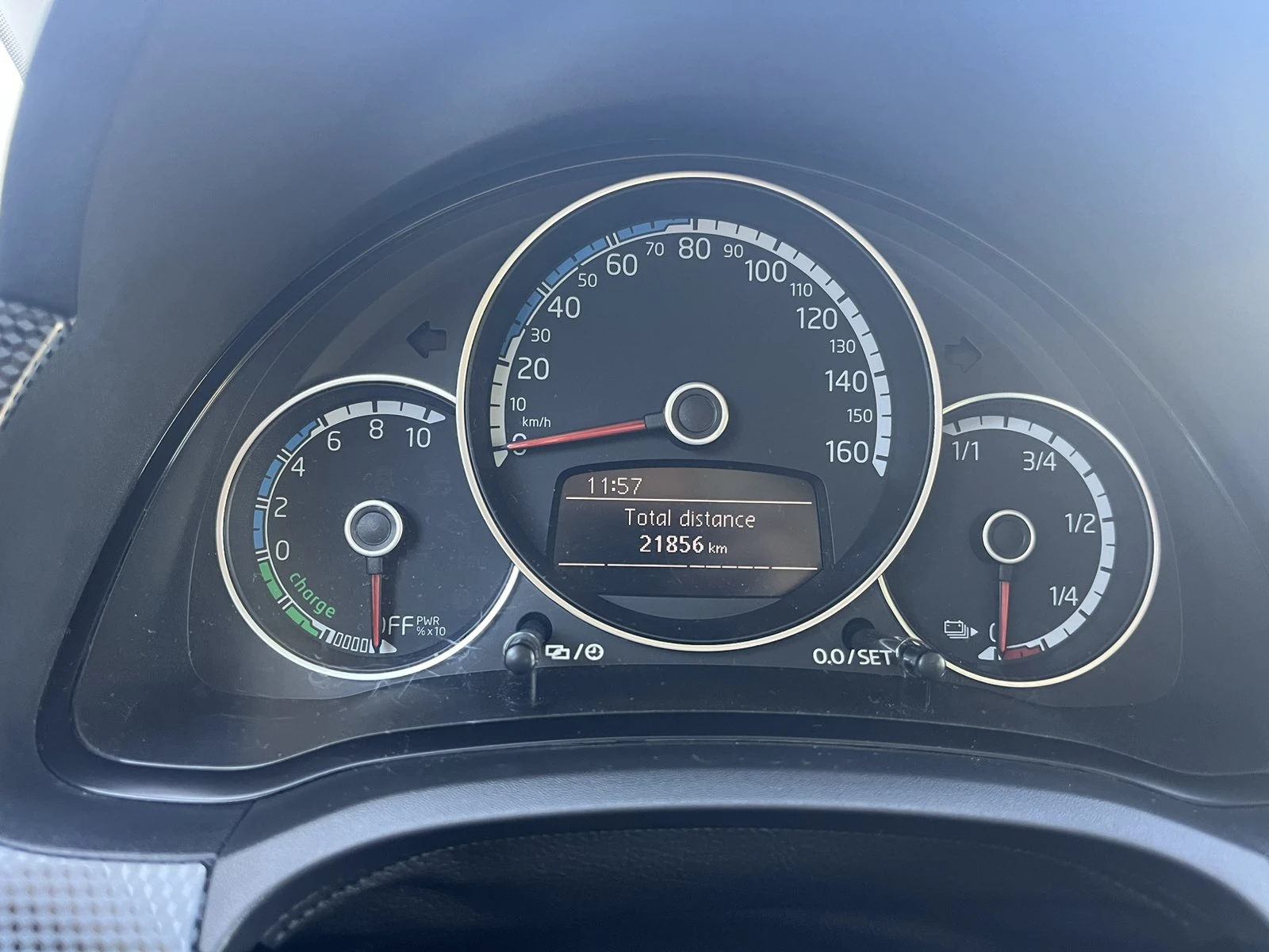 VW Up E-UP, снимка 7 - Автомобили и джипове - 54486802