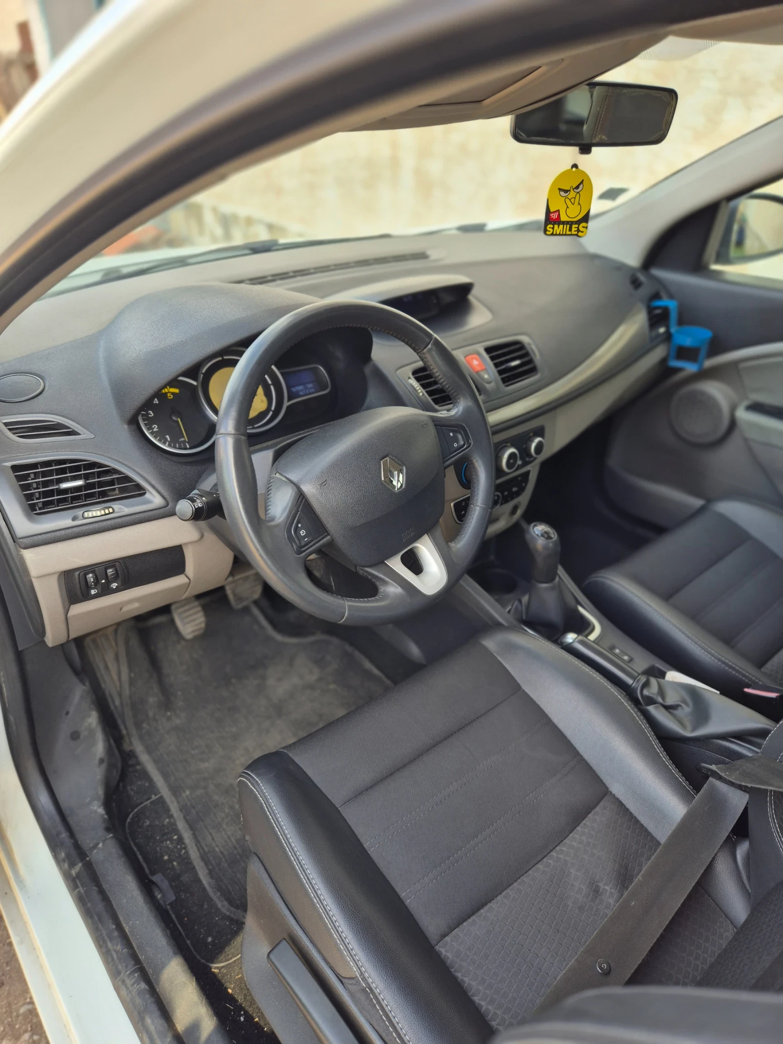 Renault Megane 1500, снимка 9 - Автомобили и джипове - 54501411