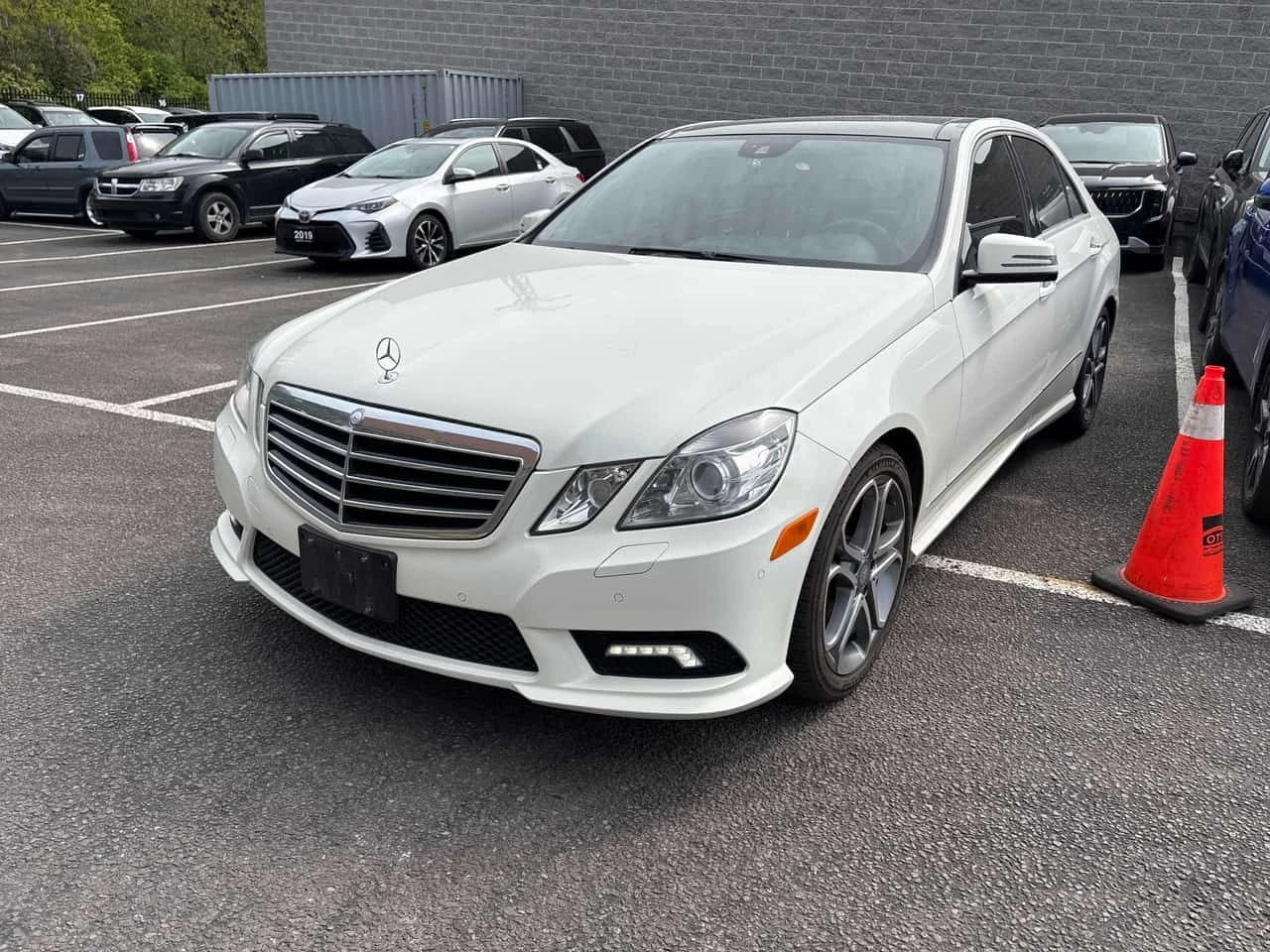 Mercedes-Benz E 350 АМГ ПАКЕТ/ПОДГРЕВ/ПАНО/КЛИП/CARFAX/ФИНАНСИРАНЕ, снимка 2 - Автомобили и джипове - 54663000