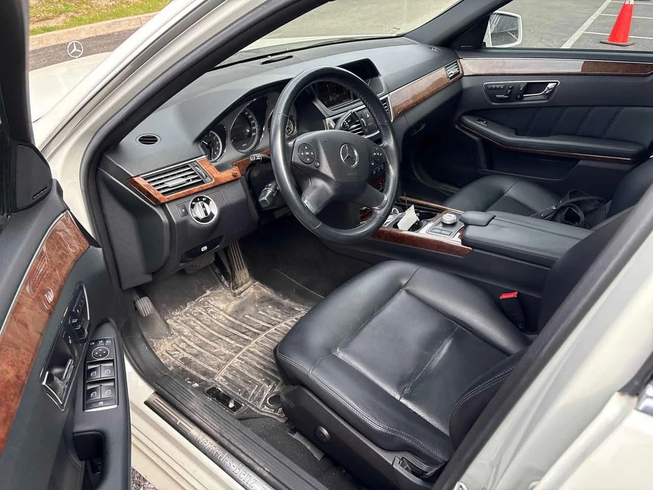 Mercedes-Benz E 350 АМГ ПАКЕТ/ПОДГРЕВ/ПАНО/КЛИП/CARFAX/ФИНАНСИРАНЕ, снимка 6 - Автомобили и джипове - 54663000