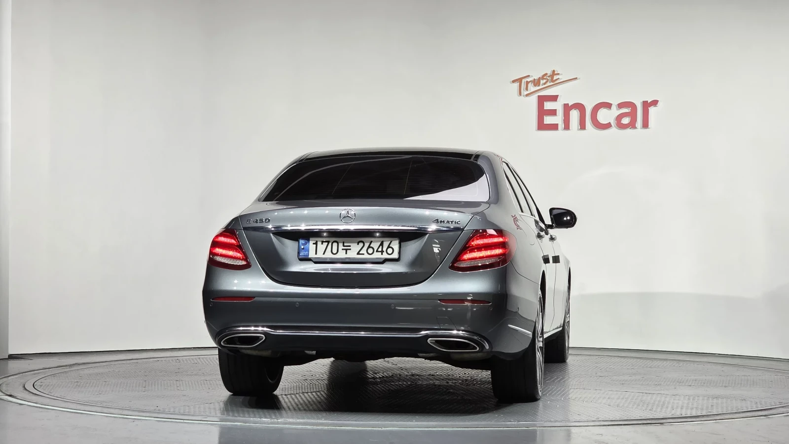 Mercedes-Benz E 400 3.0 V6 / CARFAX, снимка 4 - Автомобили и джипове - 54764329