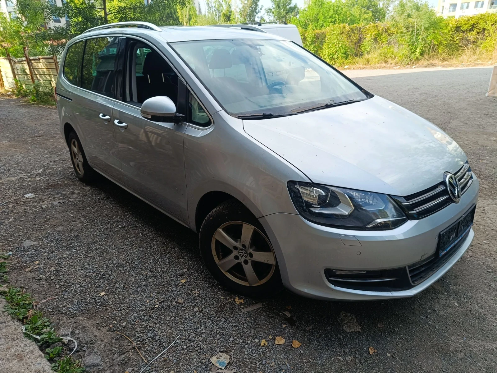 VW Sharan 2.0 TDI, 4x4, Евро 5, снимка 3 - Автомобили и джипове - 55890228