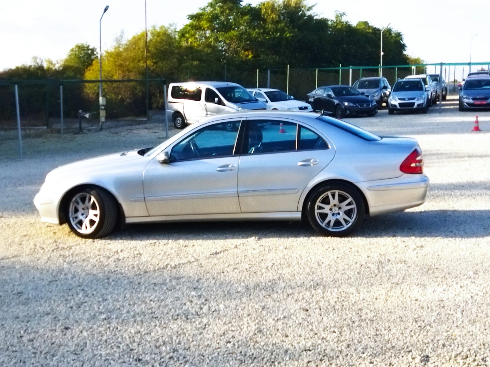 Mercedes-Benz E 320 E 320 - 204 к.с., снимка 6 - Автомобили и джипове - 56321072