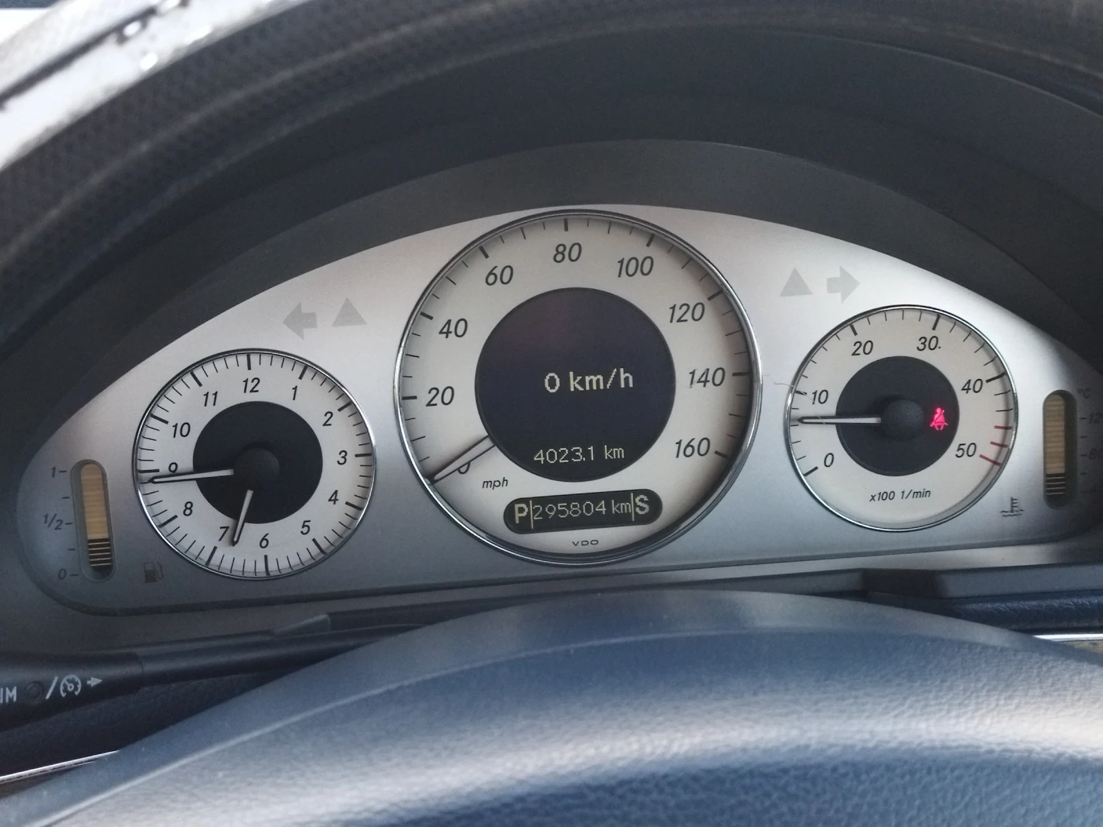 Mercedes-Benz E 320 E 320 - 204 к.с., снимка 9 - Автомобили и джипове - 56321072