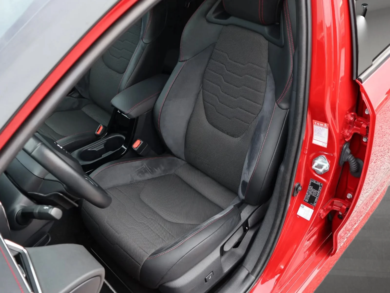 Toyota Corolla BI-TONE/2.0 HYBRID/���.����� � ����������/90���.�� | Mobile.bg � ����������� 13