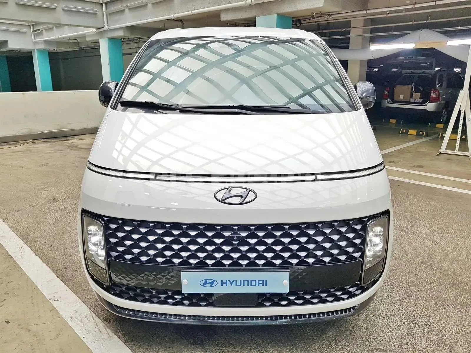 Hyundai Staria, снимка 2 - Автомобили и джипове - 56738323