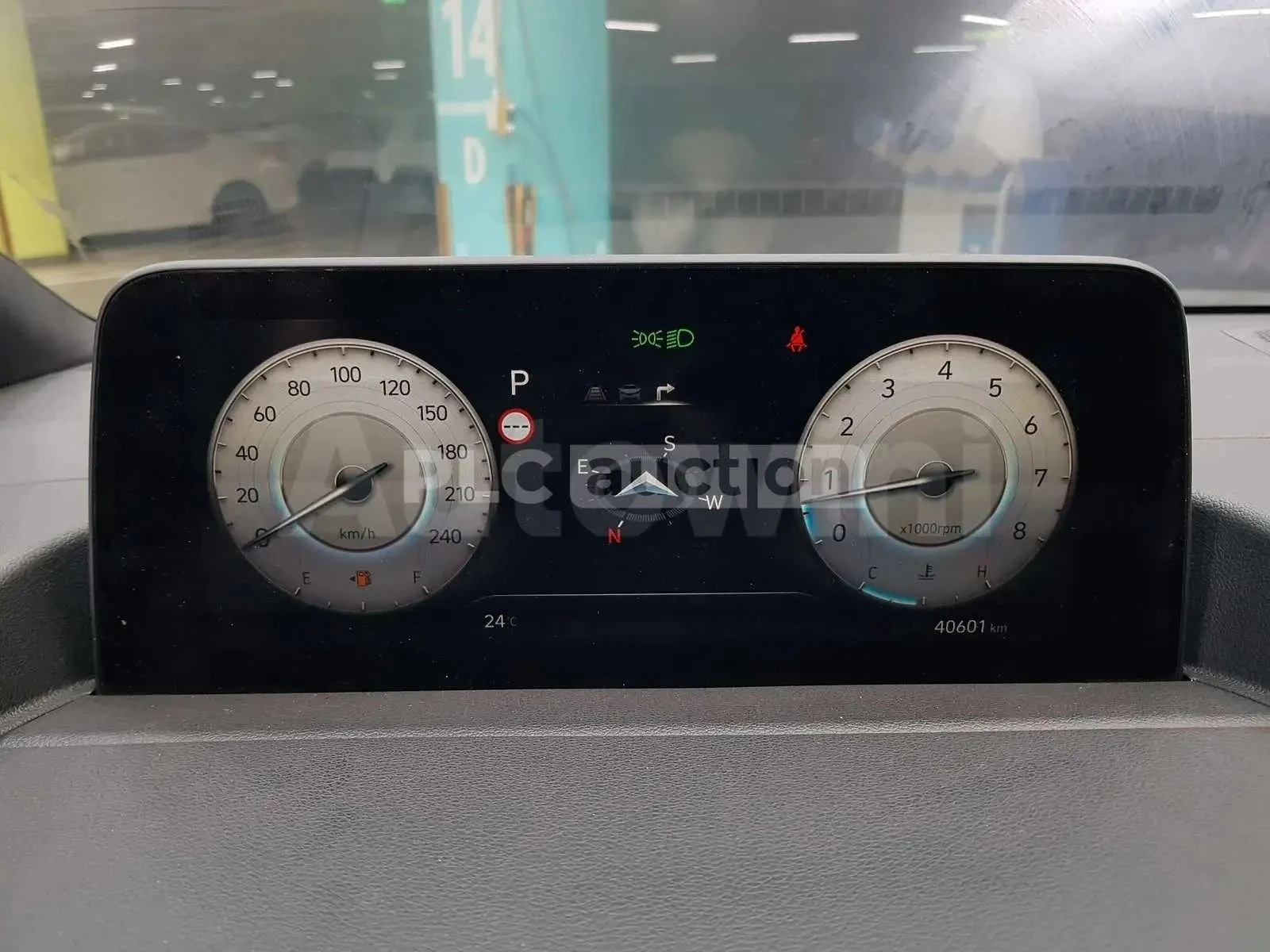 Hyundai Staria, снимка 9 - Автомобили и джипове - 56738323