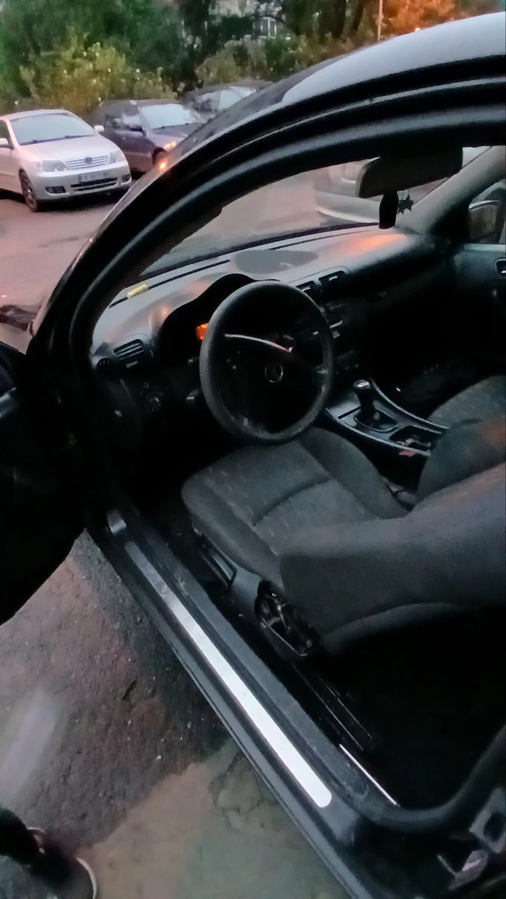 Mercedes-Benz C 180 Avantgarde, снимка 5 - Автомобили и джипове - 56742295