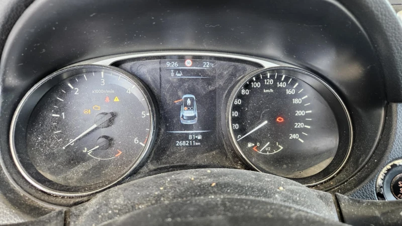 Nissan X-trail 1.6, снимка 2 - Автомобили и джипове - 50600984