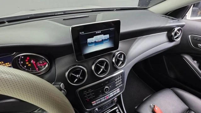 Mercedes-Benz GLA 220 * ПОДГРЕВ * ПАМЕТ * КАМЕРА * 2 КЛЮЧА * , снимка 6 - Автомобили и джипове - 55472385