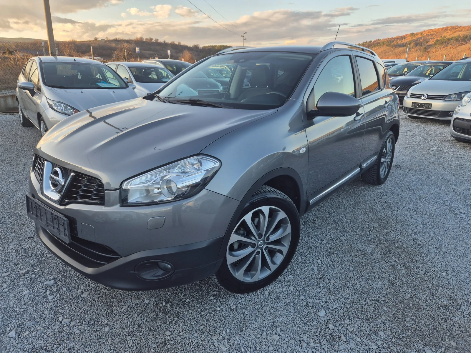 Nissan Qashqai 2.0 DCI 4x4 Автомат Панорама - изображение 2