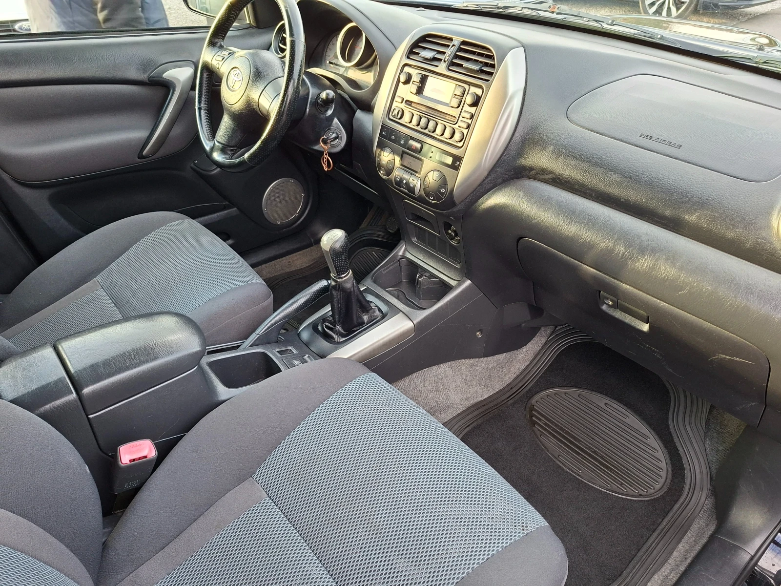 Toyota Rav4  - изображение 10