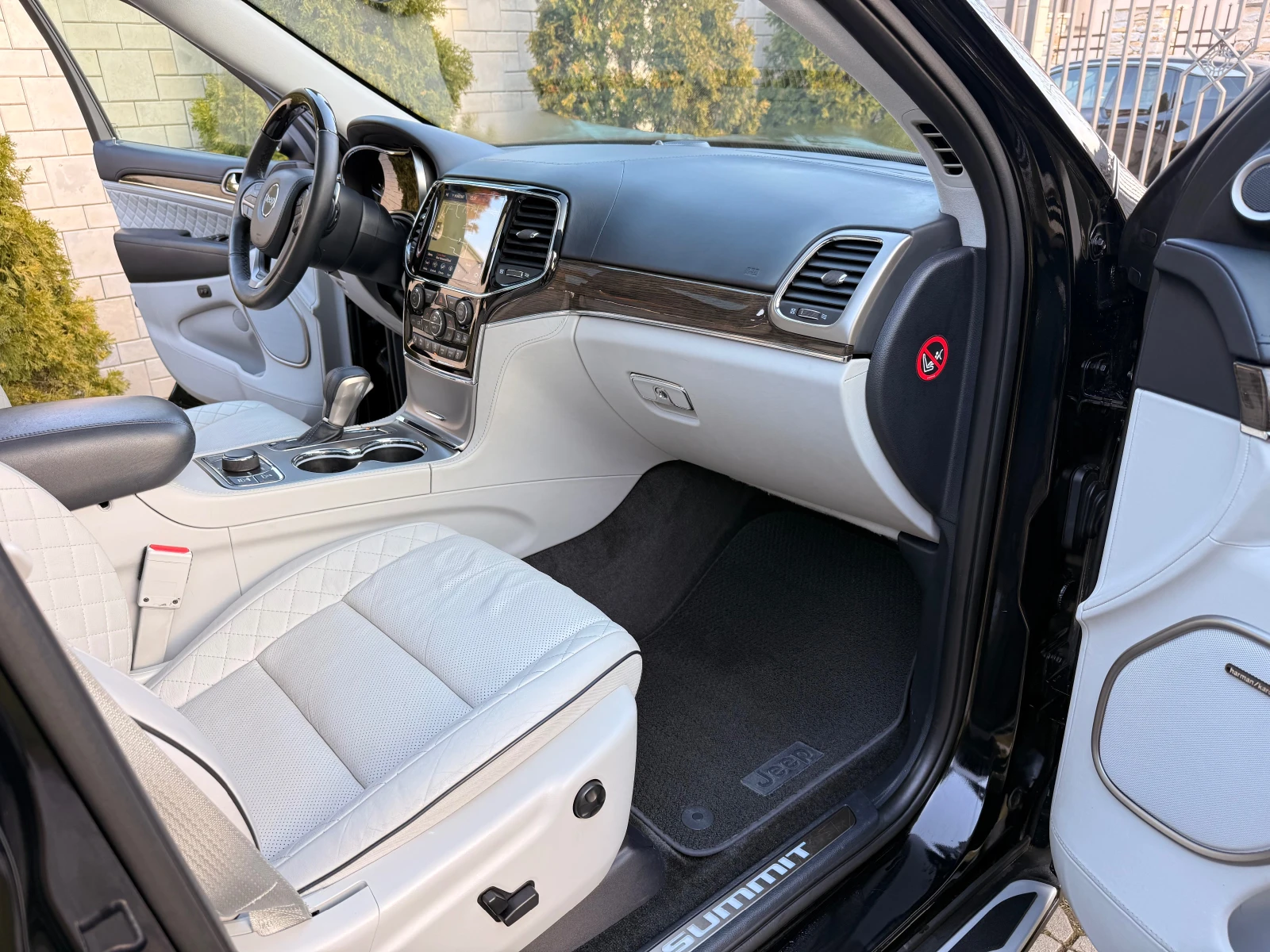 Jeep Grand cherokee 3.0CRD* EXCLUSIVE * SUMMIT* FACELIFT - изображение 9