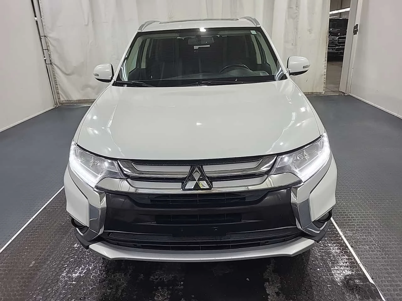 Mitsubishi Outlander * SE * 7 SEATS* ПОДГРЕВ* KEYLESS* , снимка 6 - Автомобили и джипове - 54012446