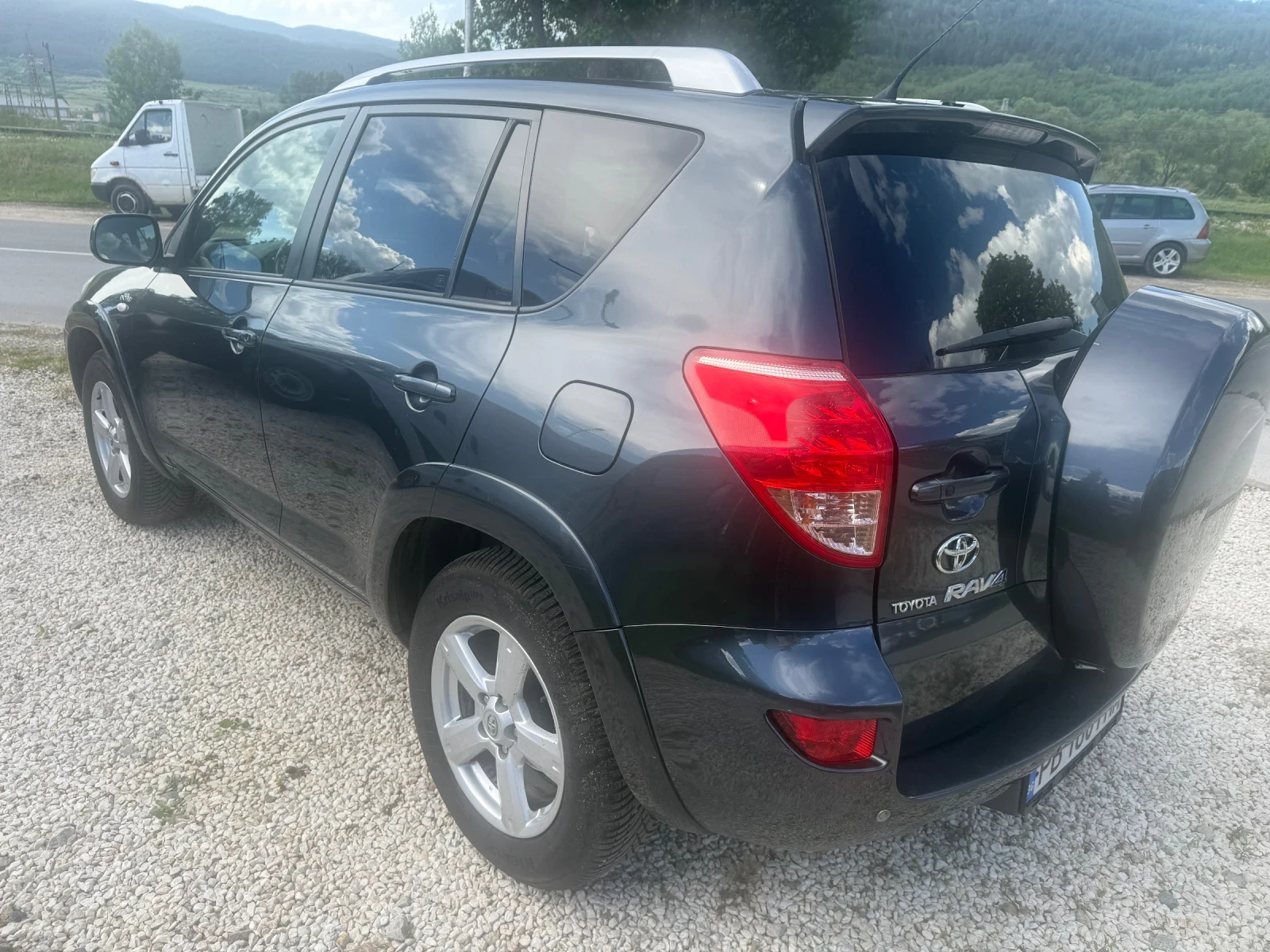 Toyota Rav4 2.2D4D, снимка 7 - Автомобили и джипове - 54752930